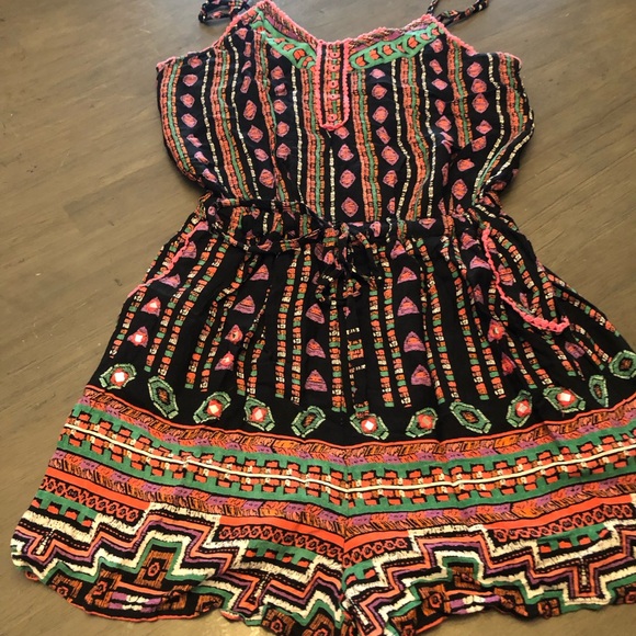 Bundle Two Rompers - Size Medium - Picture 5 of 9